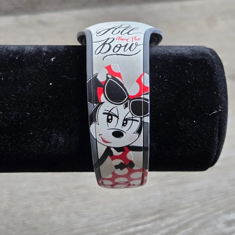 Disney Parks All About the Bow Minnie Mouse MagicBand  Magic Band